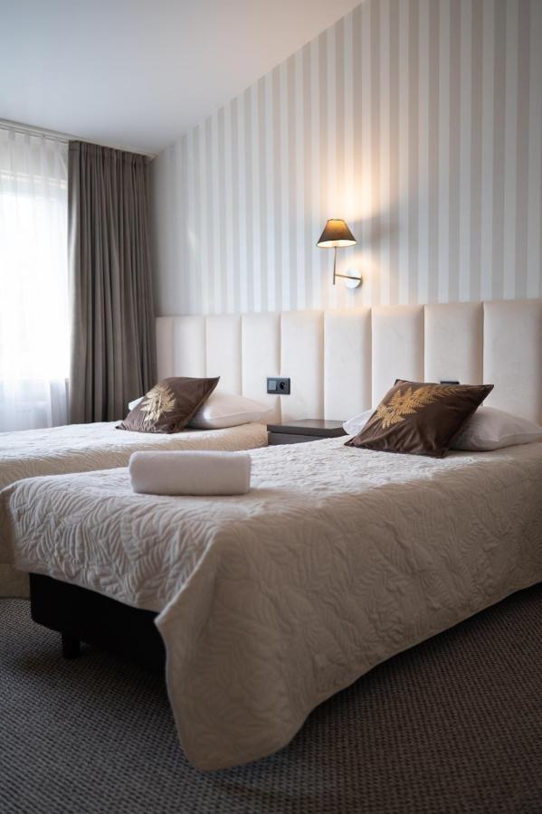 Zloty Staw Bed & Breakfast Borkowo  ภายนอก รูปภาพ