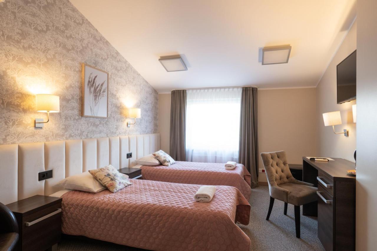 Zloty Staw Bed & Breakfast Borkowo  ภายนอก รูปภาพ
