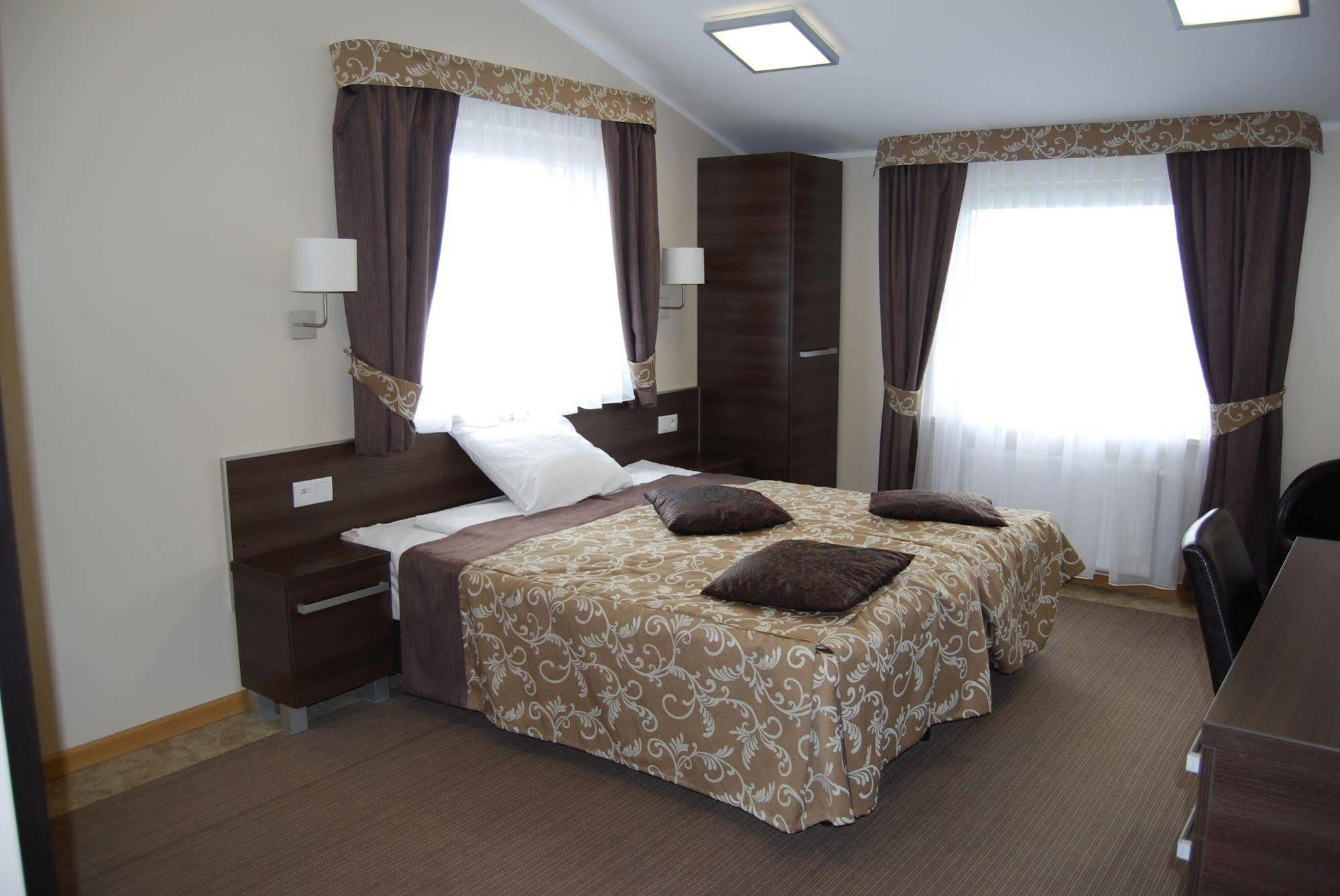 Zloty Staw Bed & Breakfast Borkowo  ภายนอก รูปภาพ
