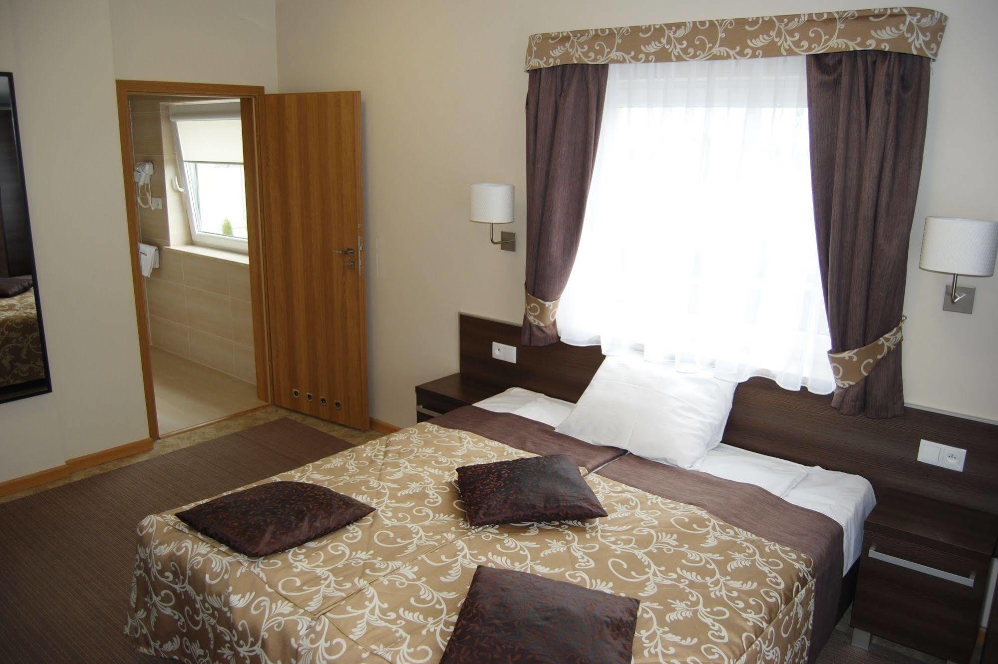 Zloty Staw Bed & Breakfast Borkowo  ภายนอก รูปภาพ